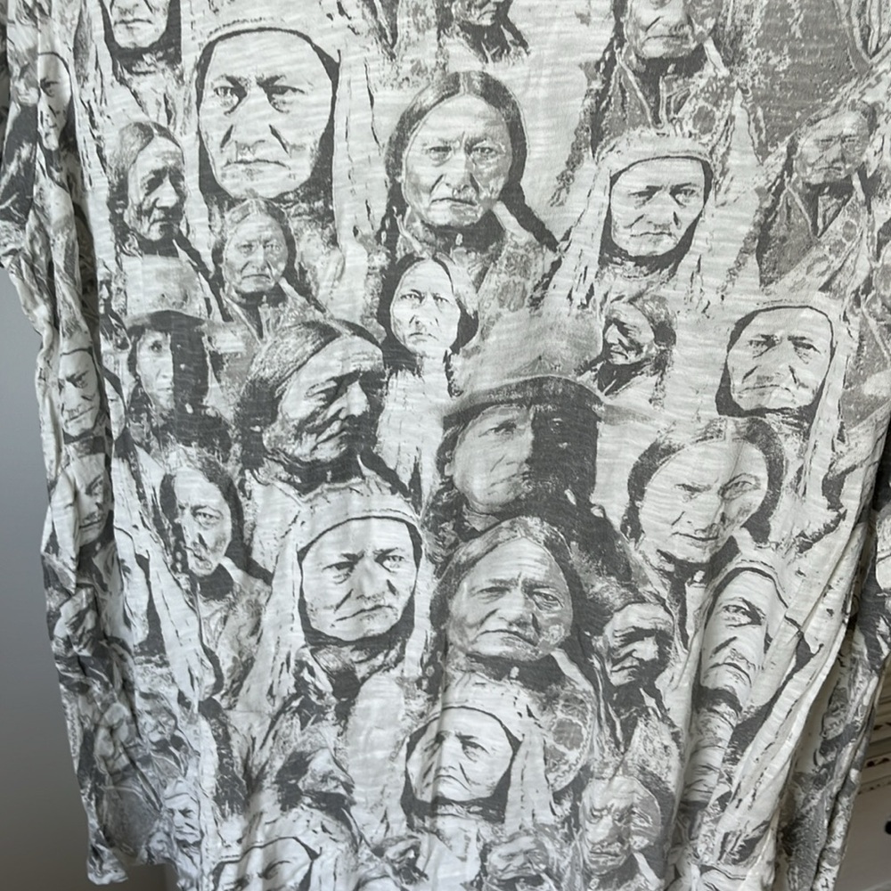 Magnolia Pearl True Heart Tee - Picture 7 of 9